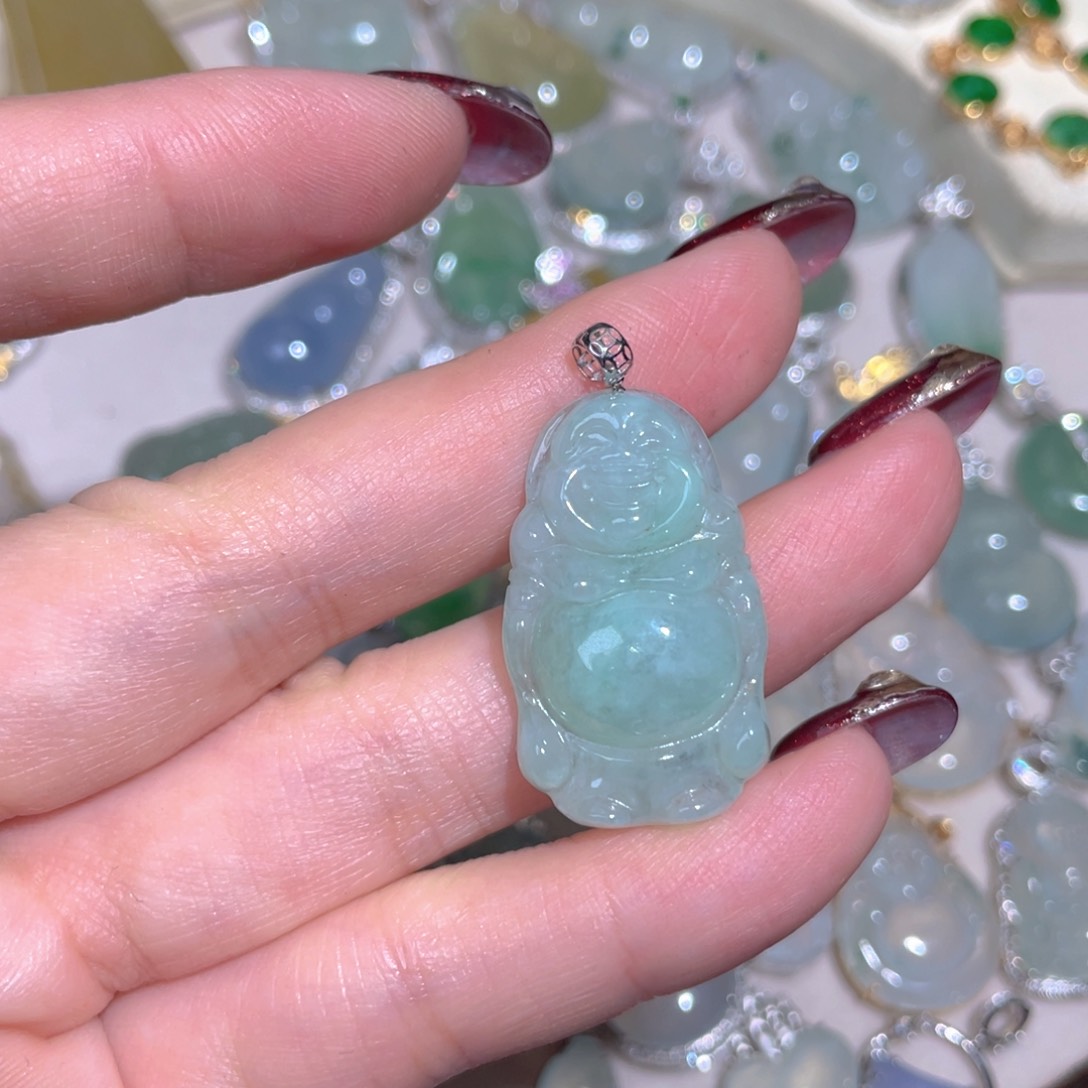 翡翠颈饰18K金镶嵌翡翠