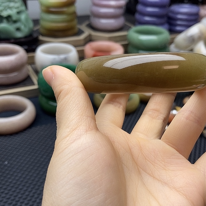 堡***堡石英岩玉未镶嵌石英岩玉