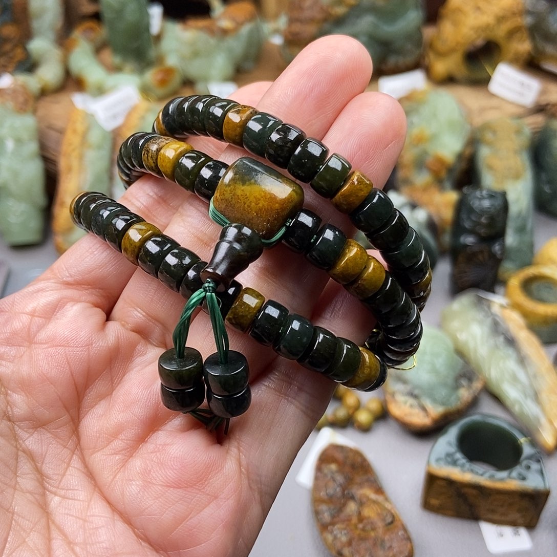 岫岩河磨玉（透闪石质玉）手串未镶嵌有*