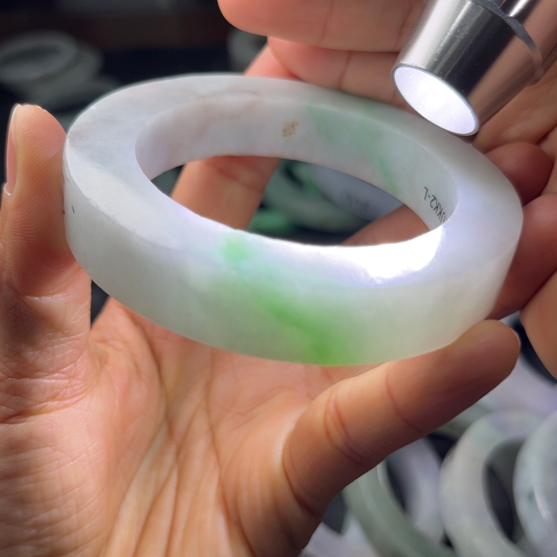 定制翡翠手镯未镶嵌