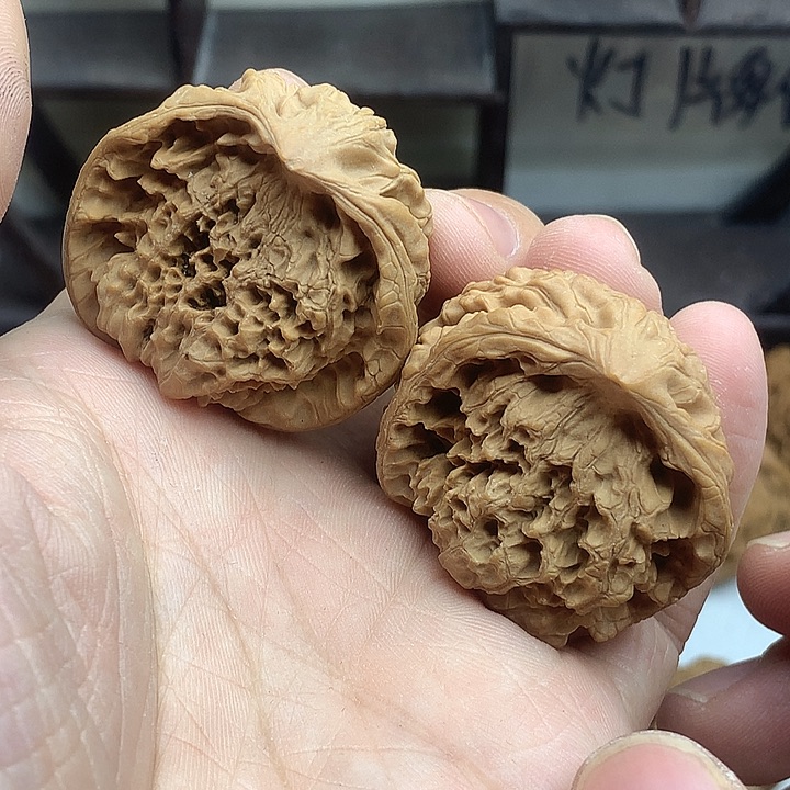 文玩核桃吊坠39蛇头