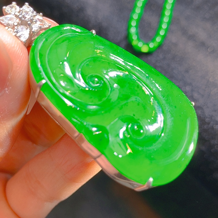 【闪购商品】翡翠颈饰银S925镶嵌翡翠