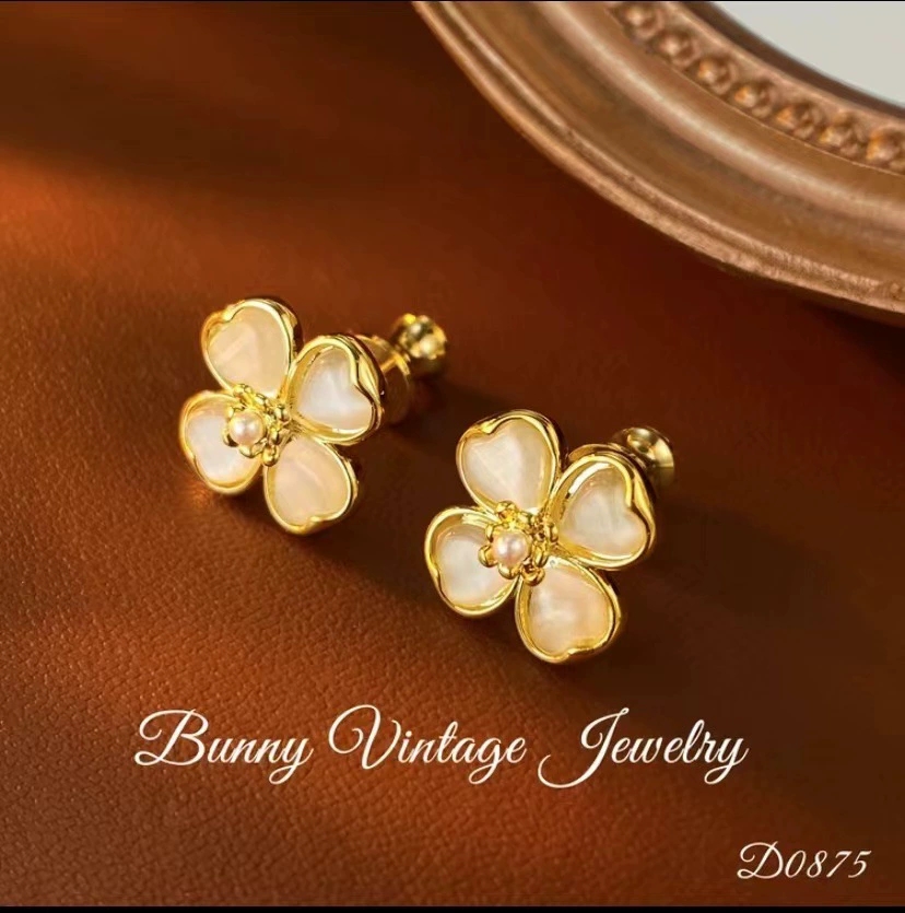 合金耳饰 s925银针甜美设计精致小巧四叶草耳钉时尚轻奢通勤