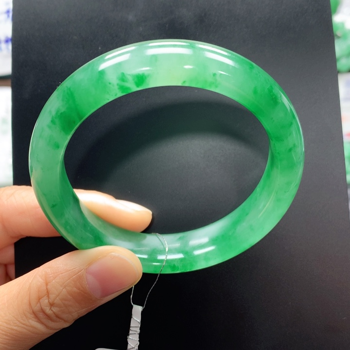 石英质玉未镶嵌手镯青青58-多人