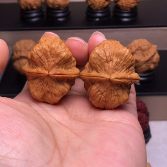 文玩核桃把件至尊蟾王30