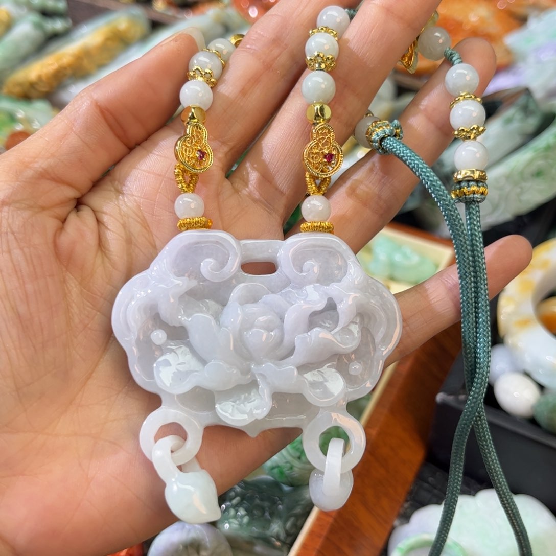 翡翠颈饰未镶嵌待编款