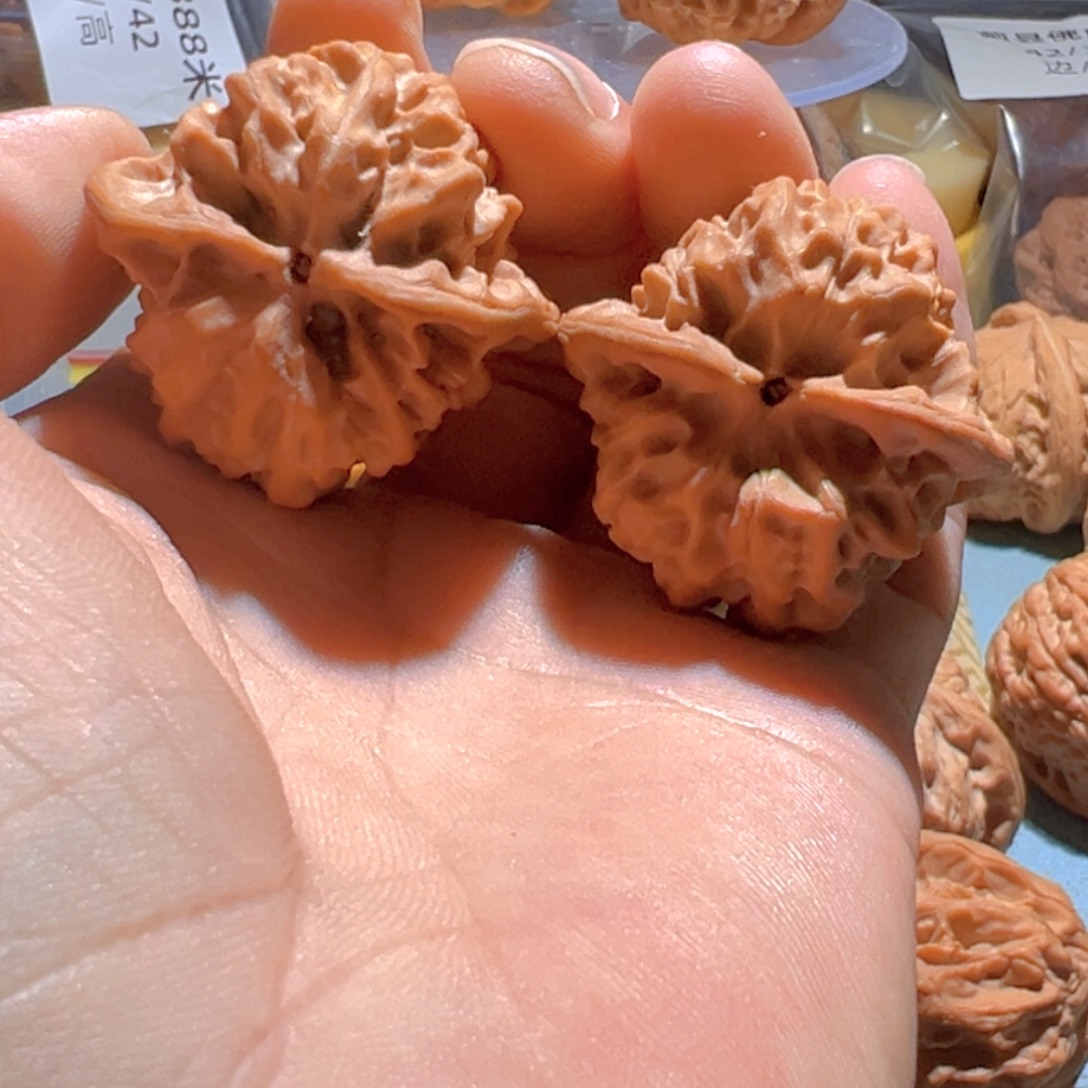 文玩核桃吊坠磐石37