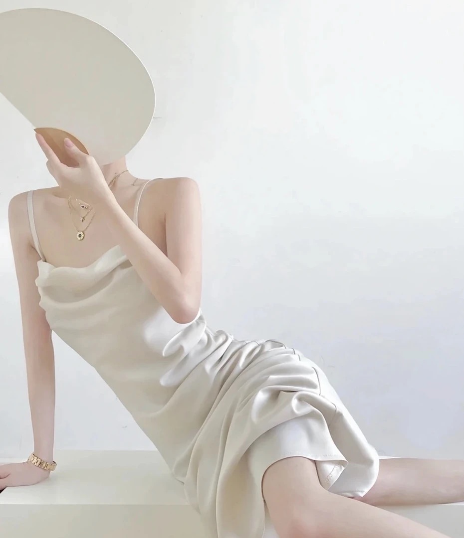 252由二撤女装服饰