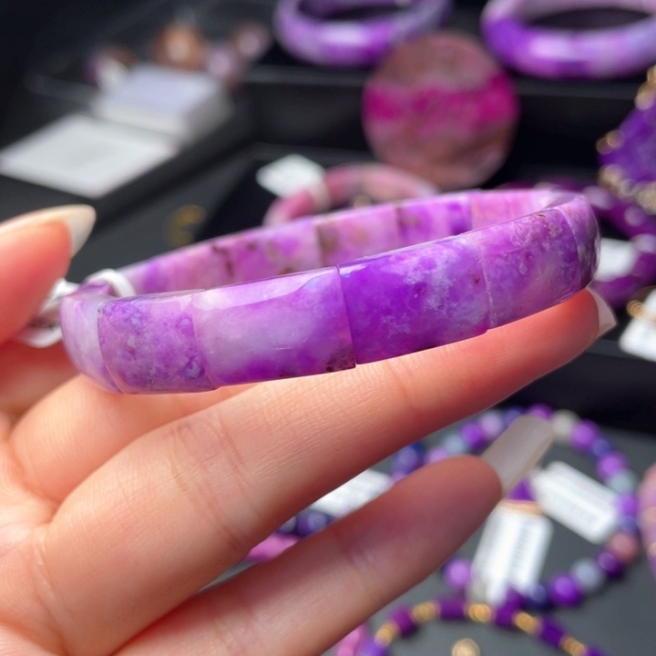 未镶嵌苏纪石（舒俱来）冰透奶昔紫樱镯排