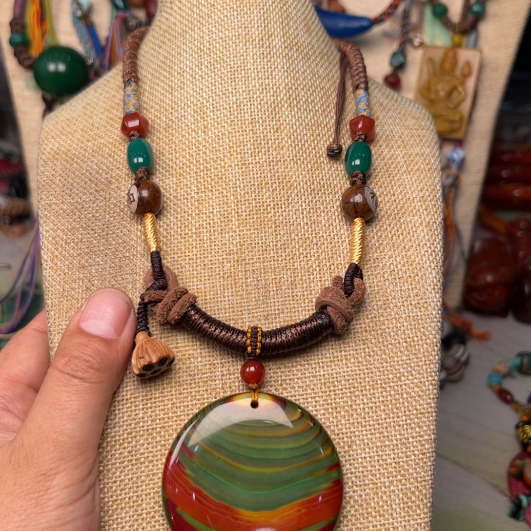 玛瑙/玉髓颈饰未镶嵌