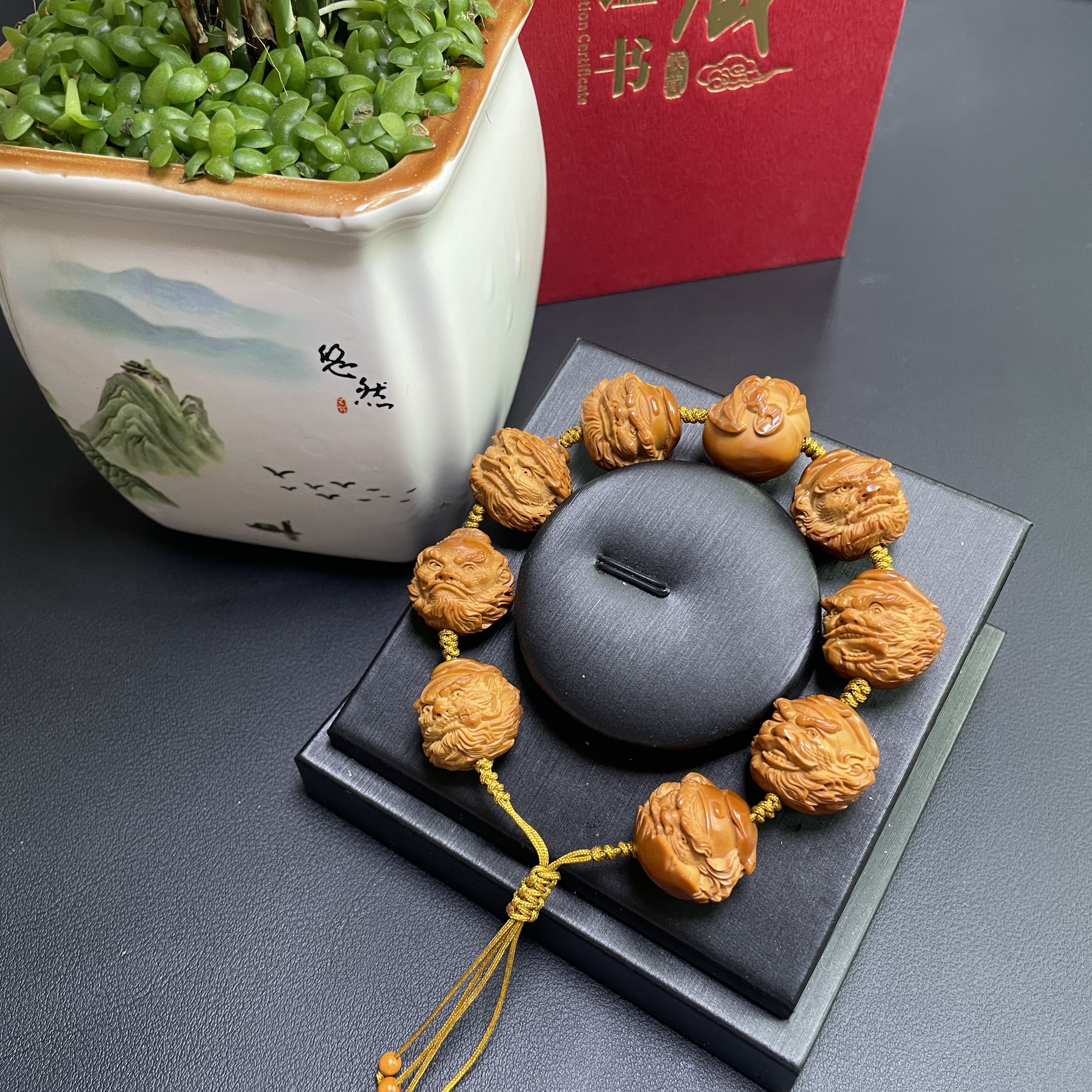 钟馗头1.9手串左右红料橄榄核纯手工雕刻