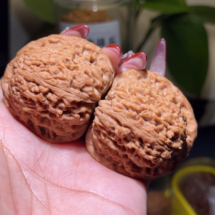 桃核把件               43