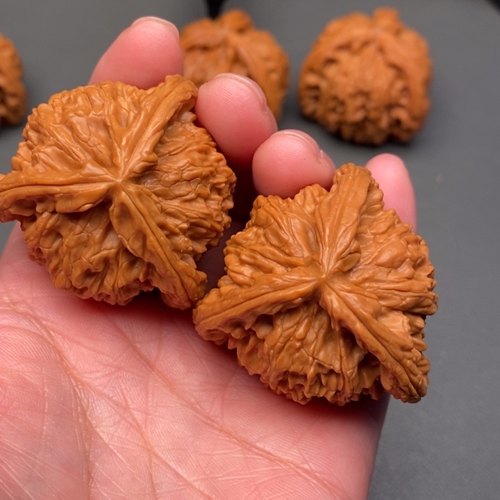 玉****木质类核桃核桃核桃