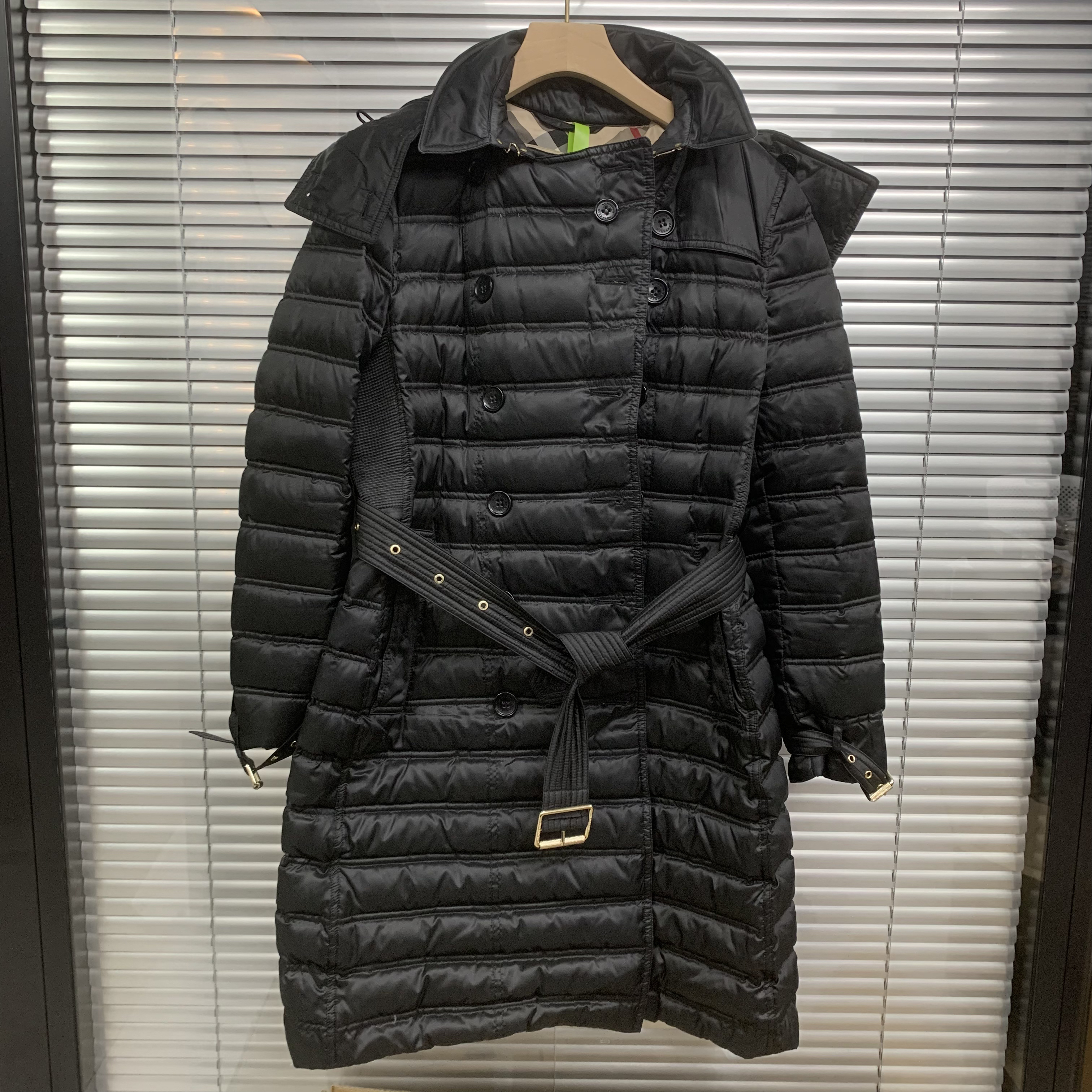 99新 BURBERRY/博柏利 黑色长款羽绒服/M码/C01580