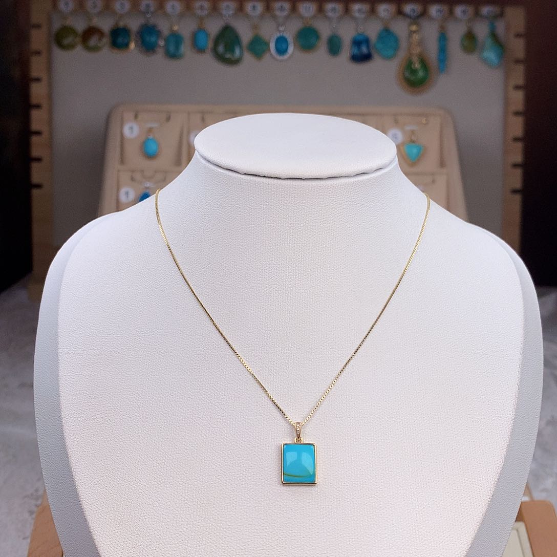 绿松石颈饰18K金镶嵌