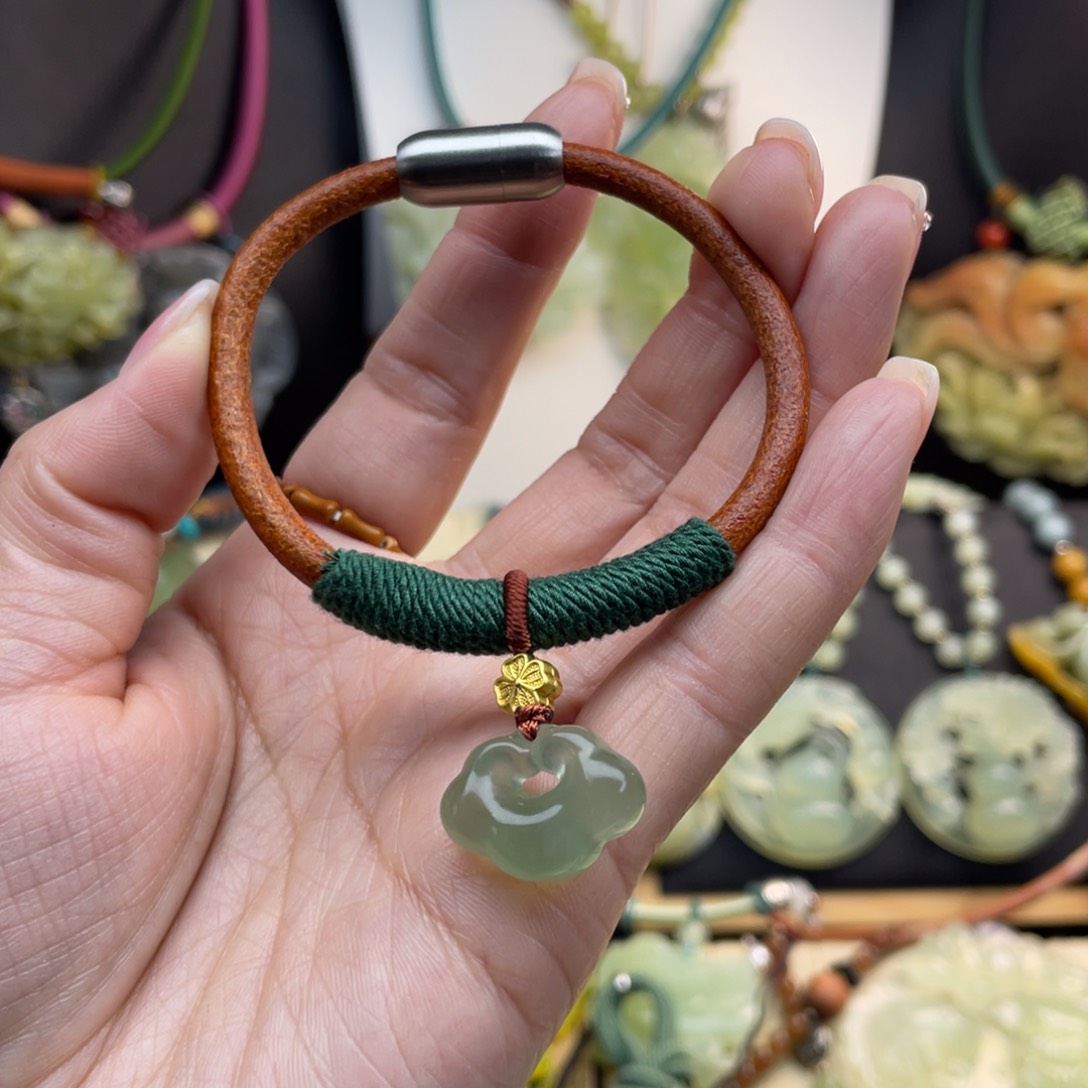 未镶嵌蛇纹石玉手链