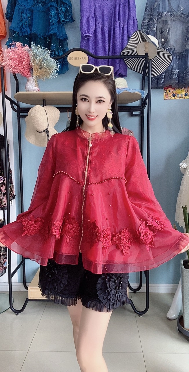 8108新款时尚潮流重工刺绣短外套