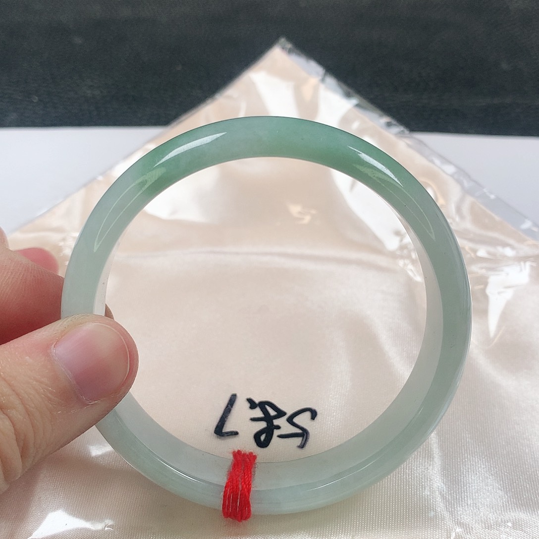 未镶嵌手镯翡翠444