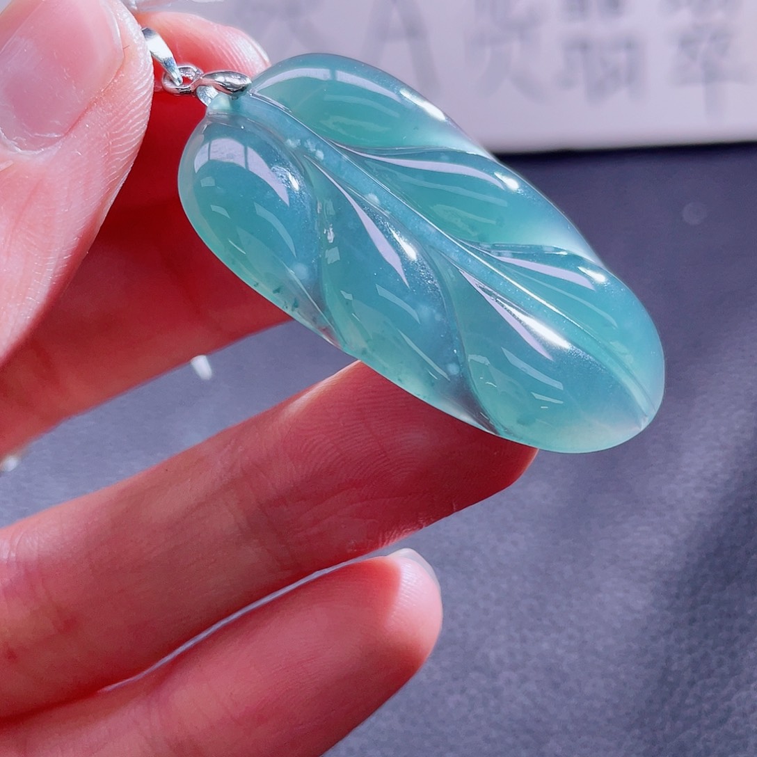 翡翠颈饰未镶嵌888888888