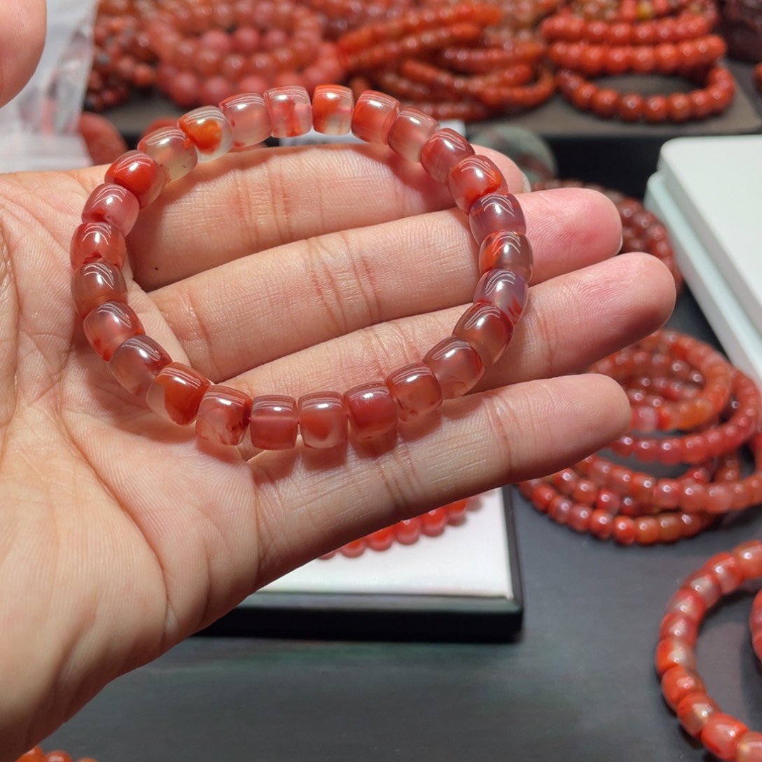 南红玛瑙手链未镶嵌咪***舞