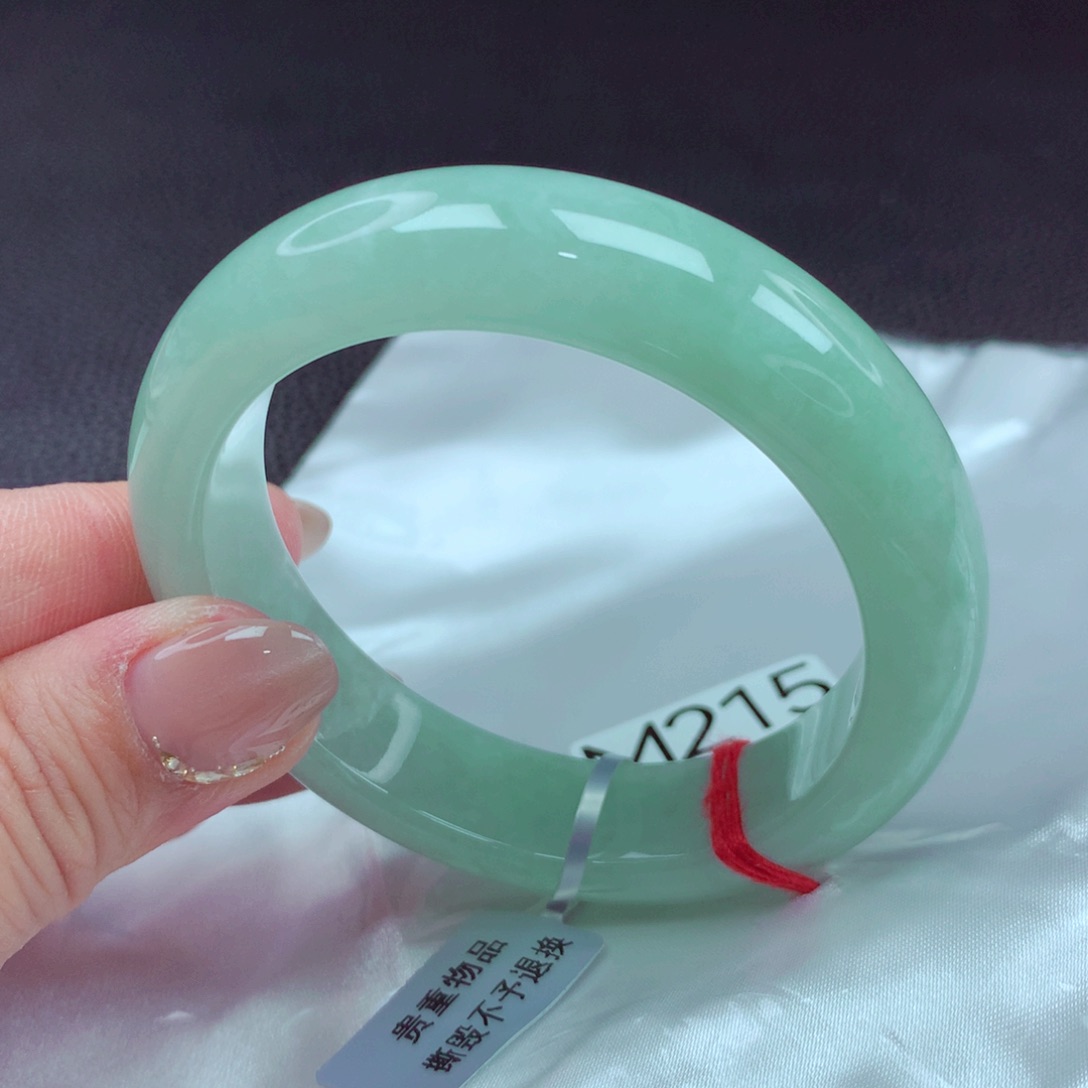 翡翠手镯未镶嵌手镯88