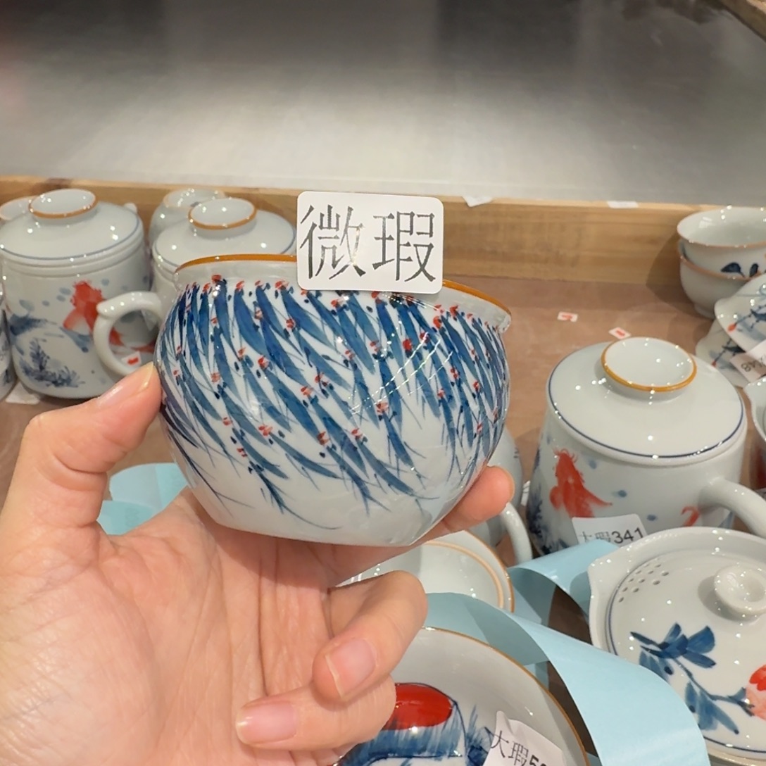 釉下手绘茶具微瑕