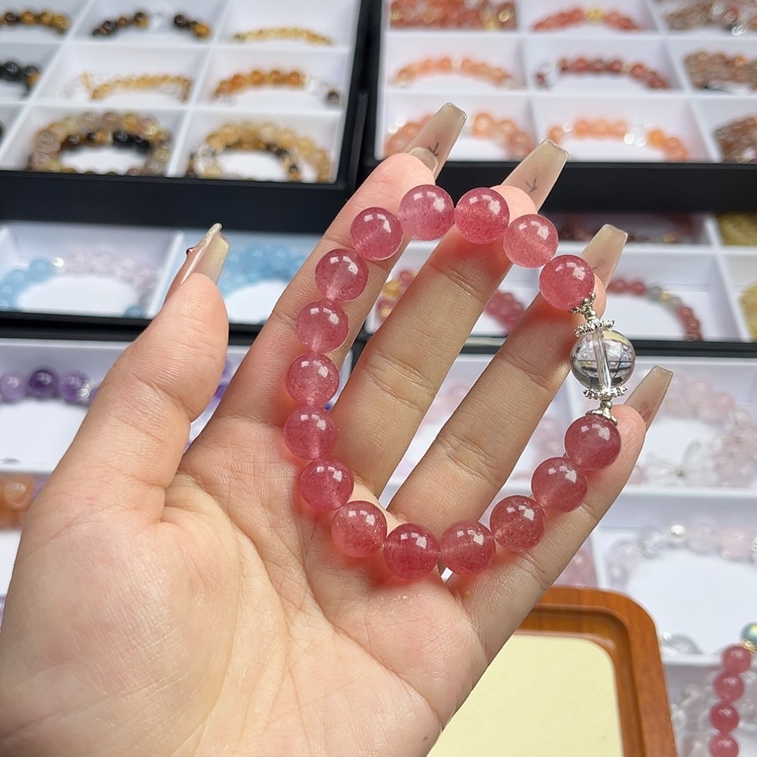 水晶手串未镶嵌阿*10mm 草莓晶 