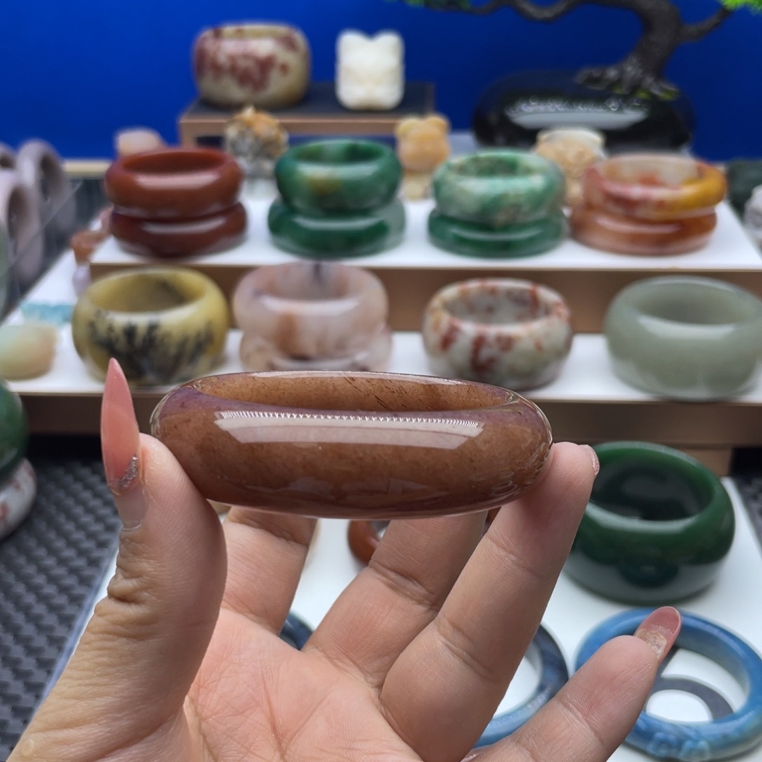 石英质玉手镯未镶嵌