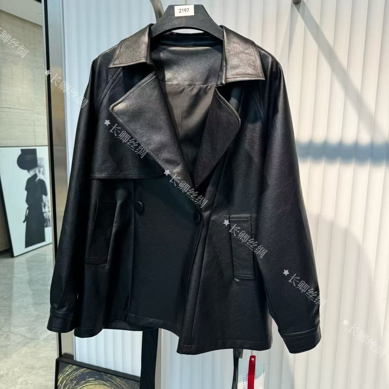 【长安】A短款系带收腰皮衣女2025新款气质头层皮外套FY4102304