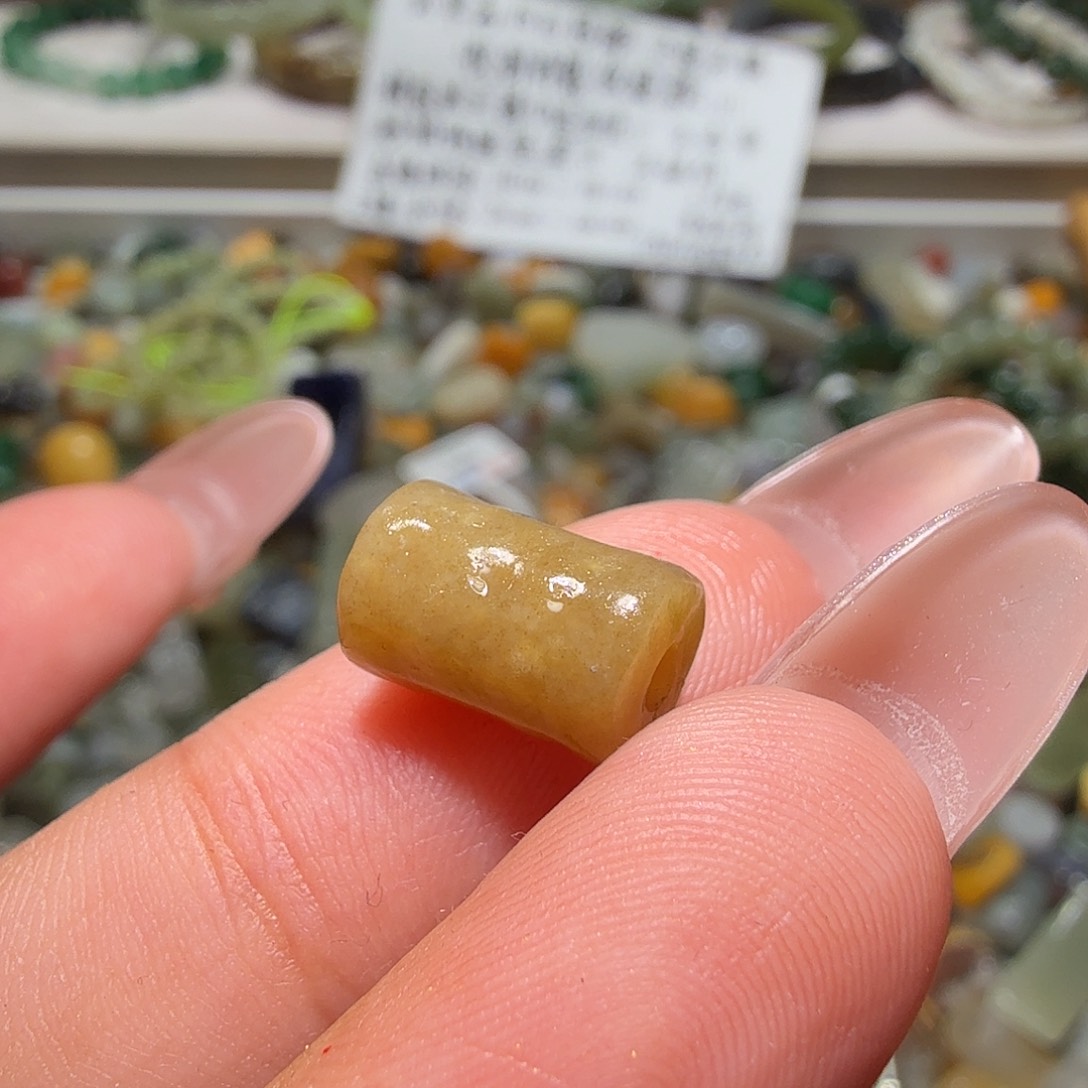 和田玉未镶嵌珠宝奇石