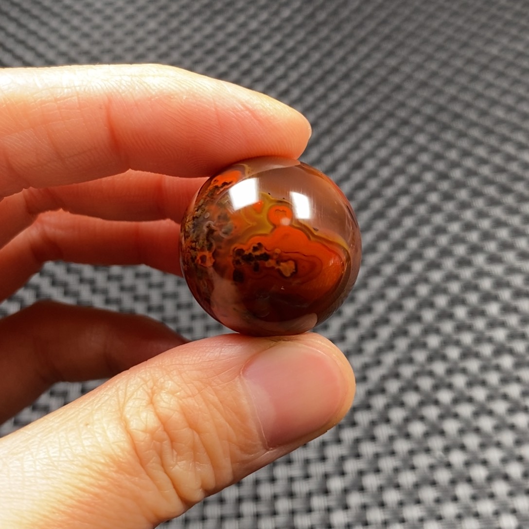 玛瑙/玉髓圆珠未镶嵌蒙***臣