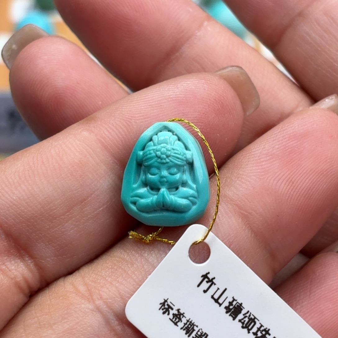 绿松石未镶嵌珠宝奇石