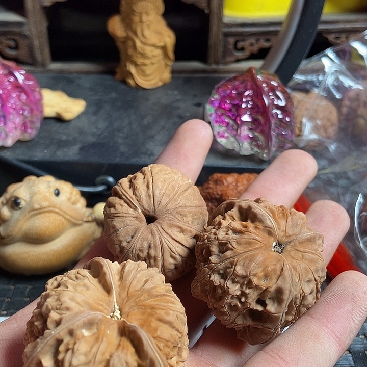 文玩核桃吊坠愿****盛三棱