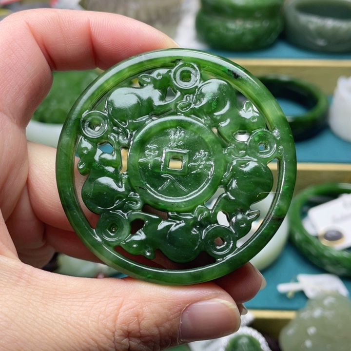 和田玉吊坠未镶嵌