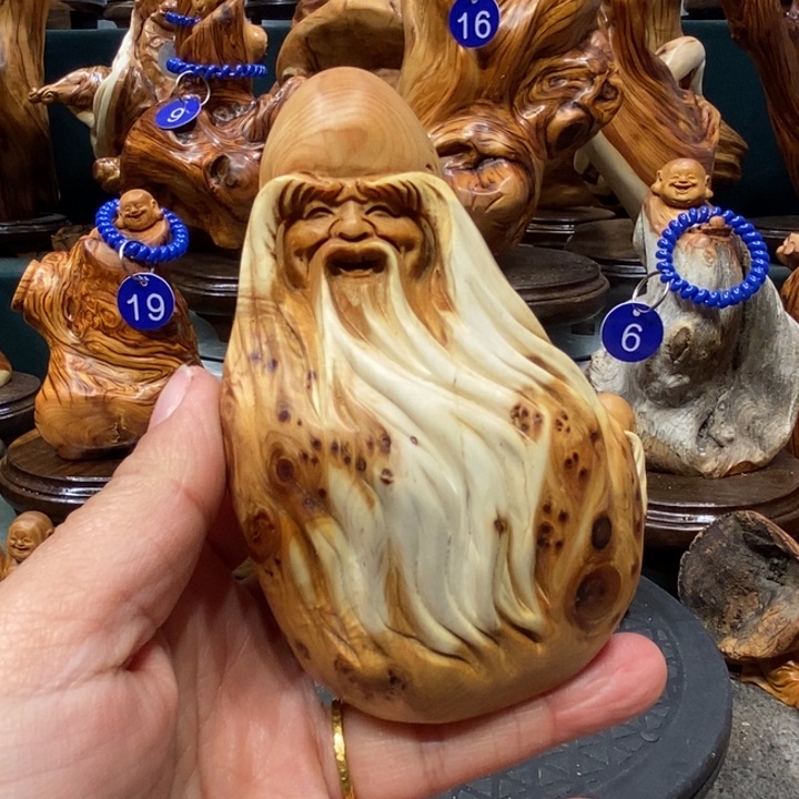 柏木（崖柏）红*崖柏摆件这一家