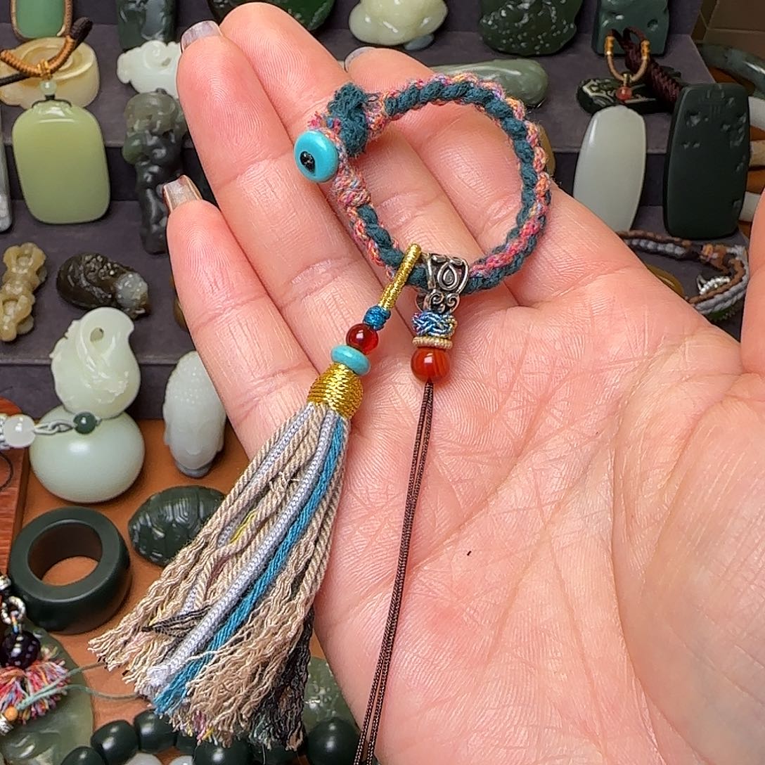 石英质玉颈饰未镶嵌