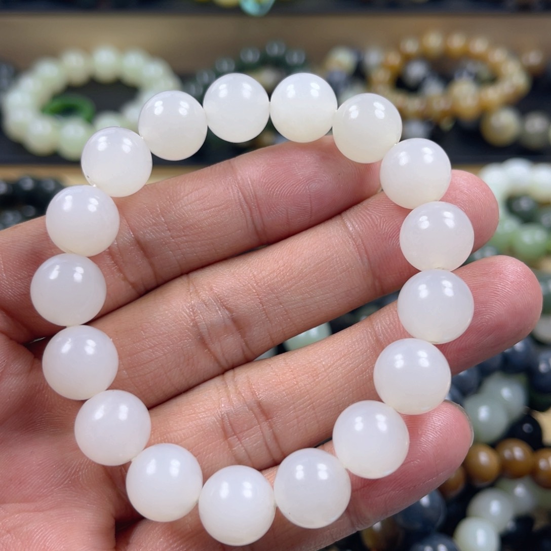 和田玉手串未镶嵌