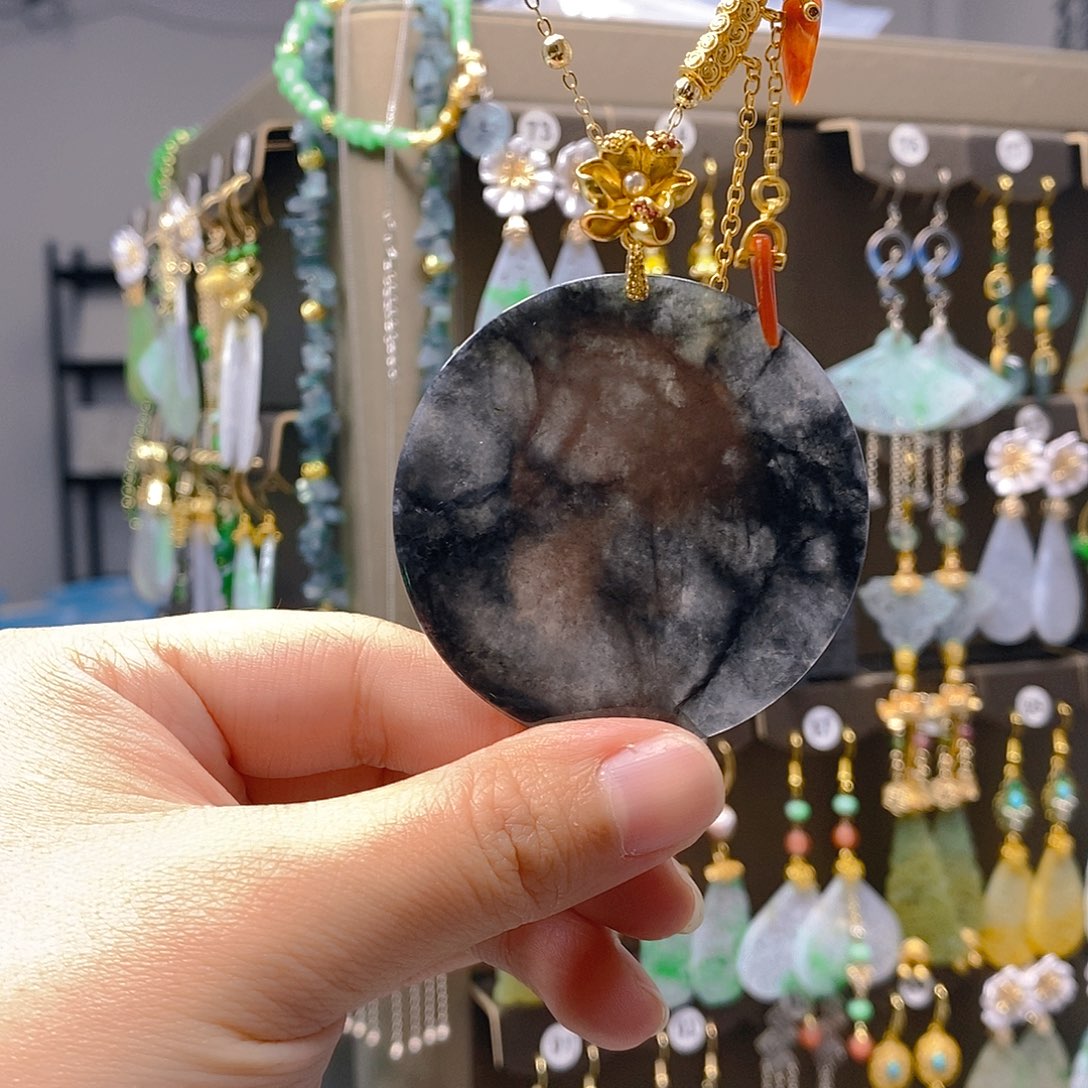 未镶嵌翡翠耳饰翡翠