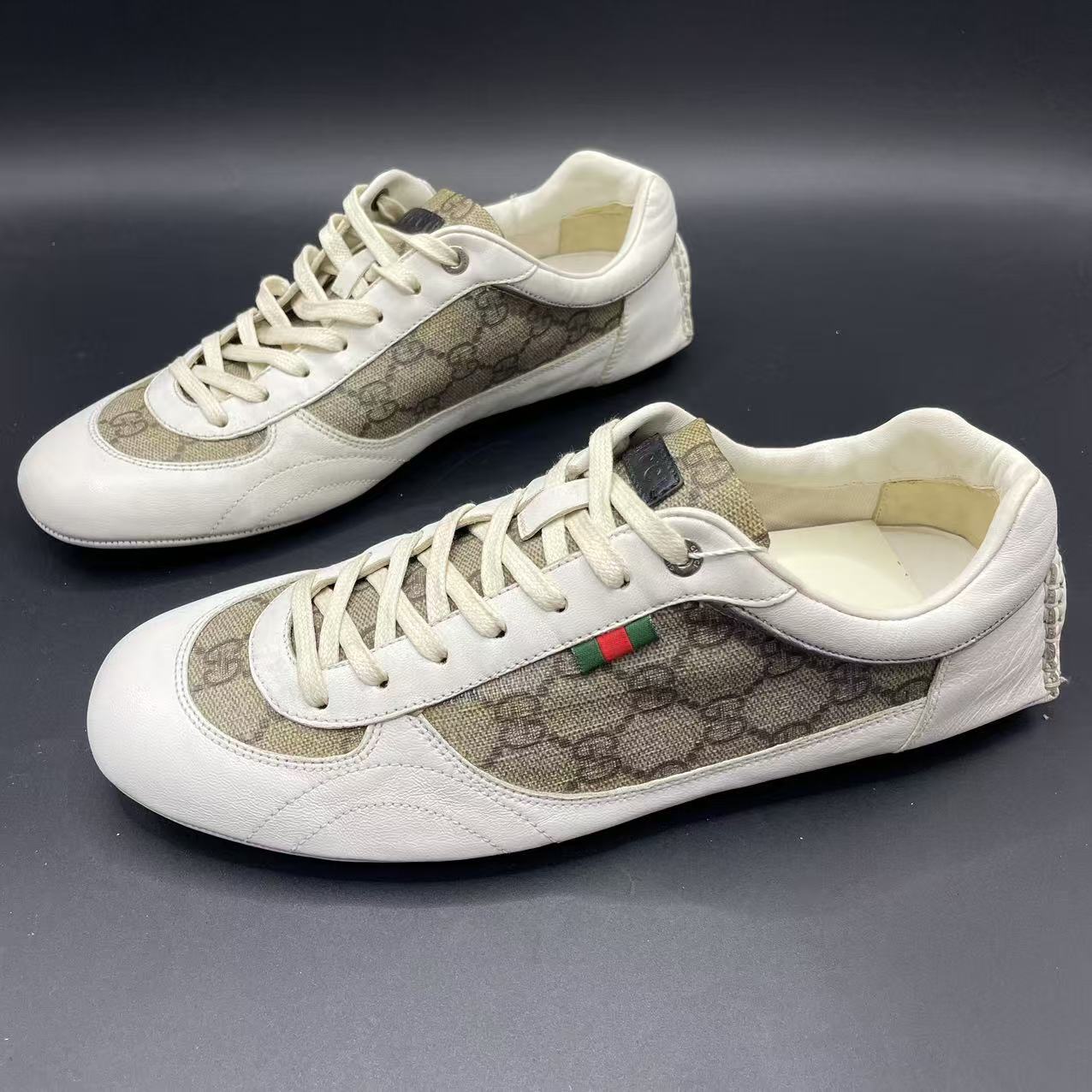 95新 GUCCI/古驰 【聚星折扣】男士白色老花拼接板鞋39.5码 c045g