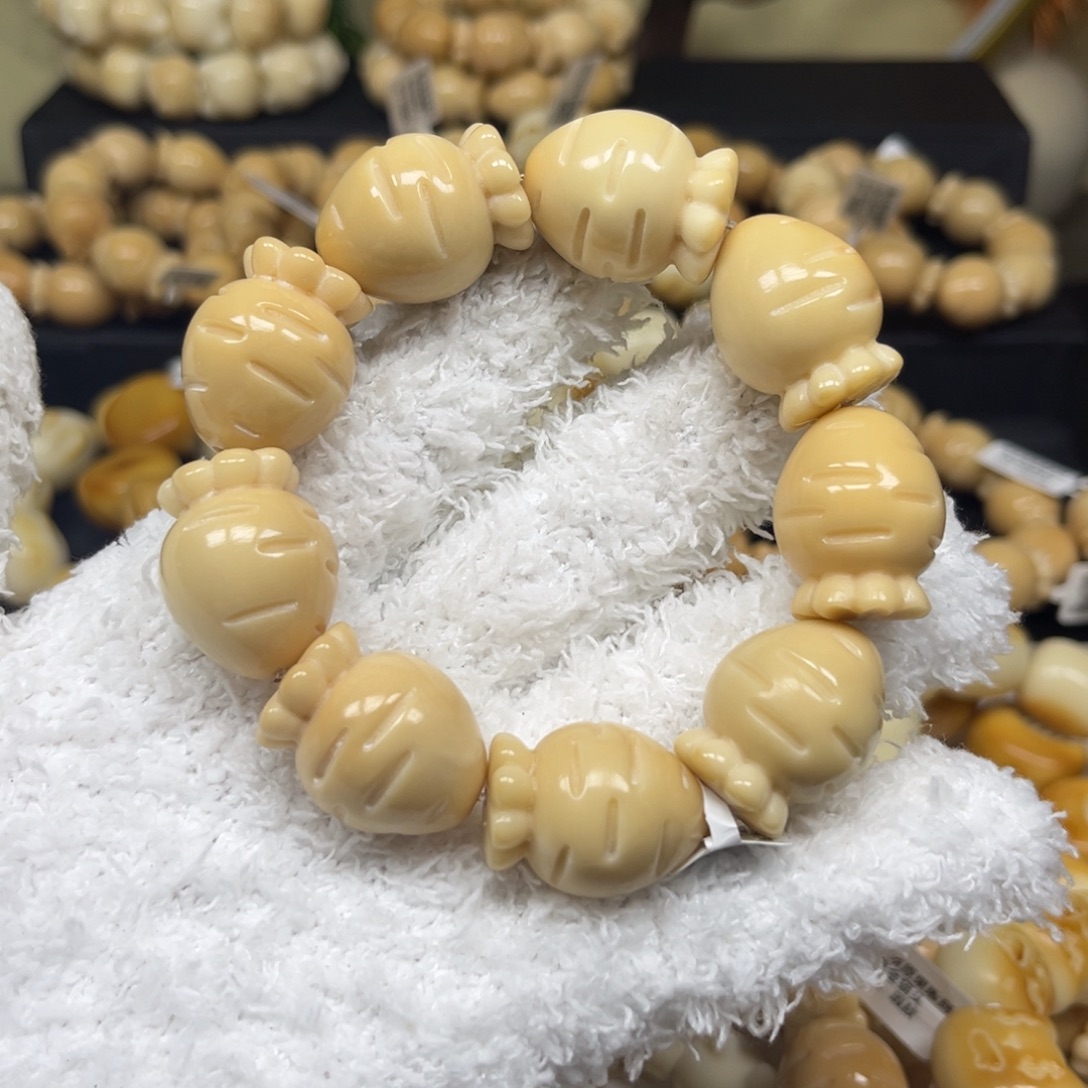 白玉菩提手串8.6.21微瑕胡萝卜