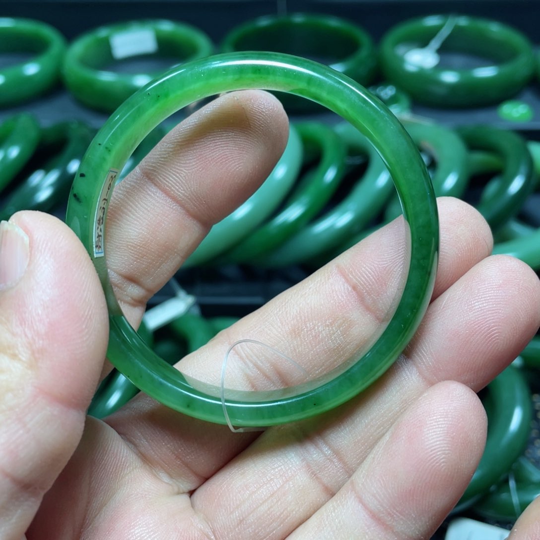 和田玉（碧玉）手镯未镶嵌