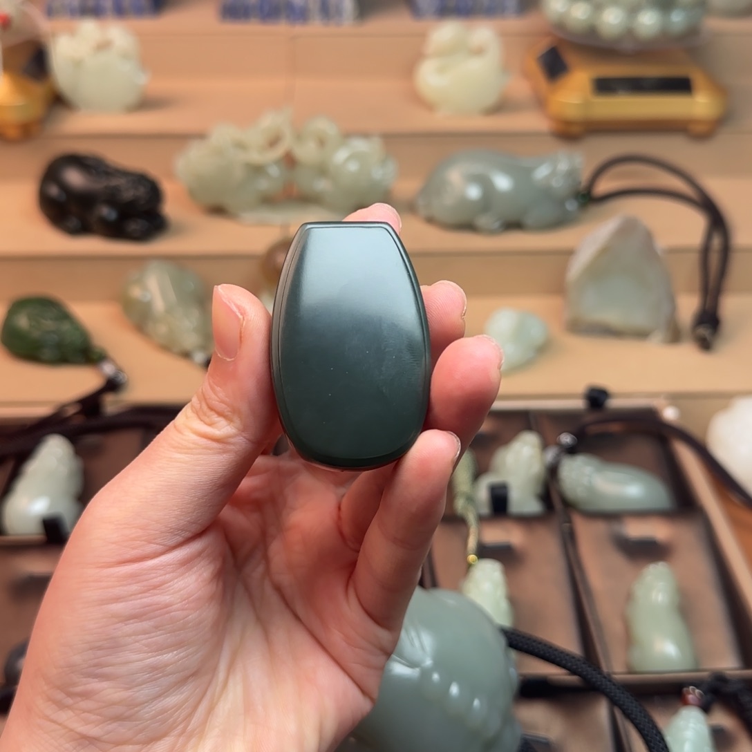 和田玉挂件未镶嵌站****你