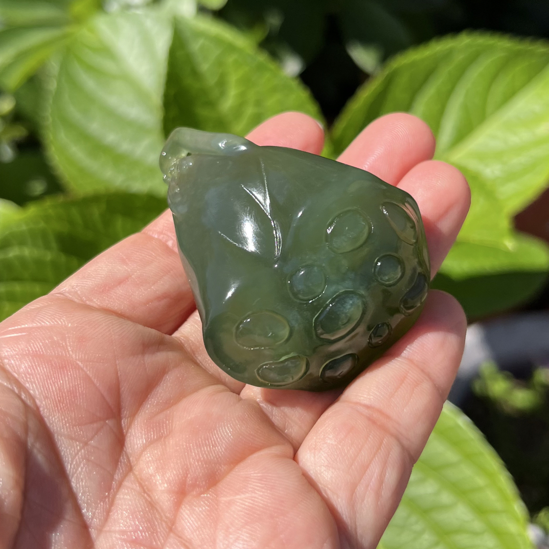 岫玉莲蓬挂件手把件，经典老料品质佳