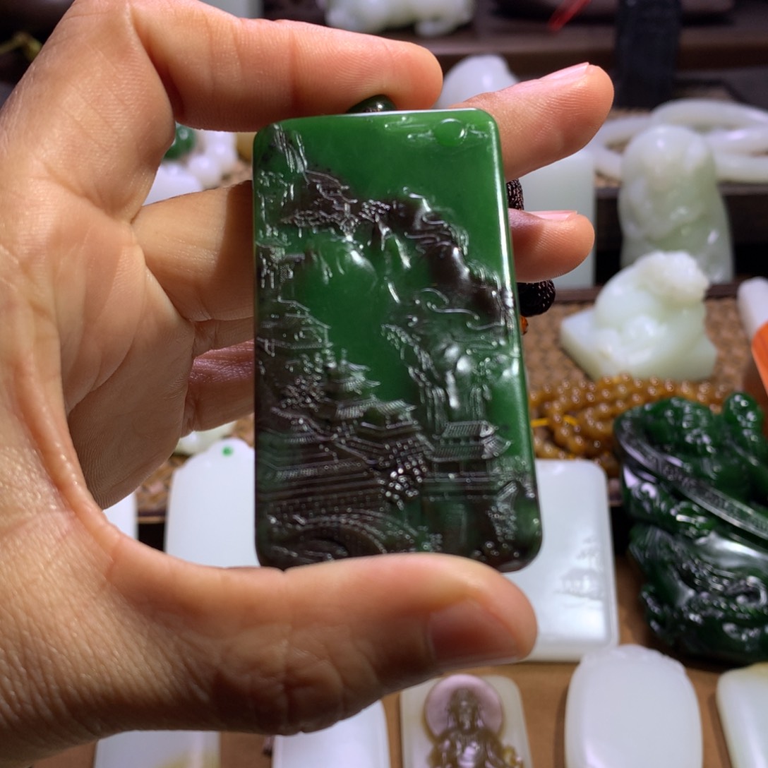 和田玉颈饰未镶嵌