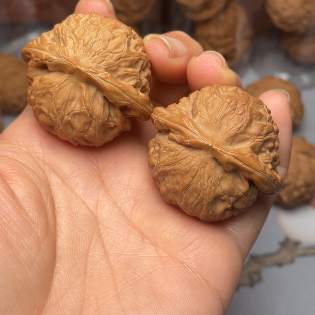 【闪购商品】文玩核桃吊坠宫灯………