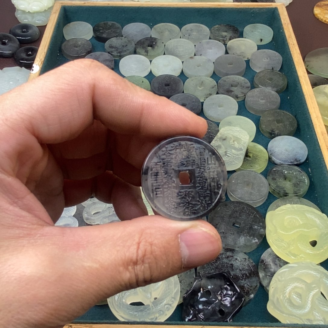 蛇纹石玉颈饰未镶嵌P****赫70