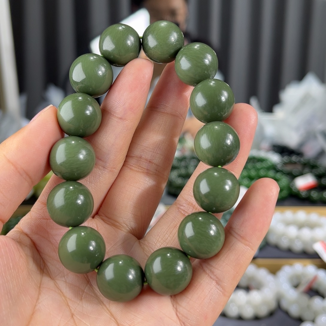 【闪购商品】手串未镶嵌和田玉新疆河道沙枣青卡16圆珠