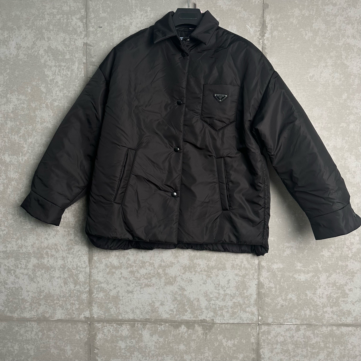 未使用 Prada/普拉达 38*1/三角标Polo领棉服/18589