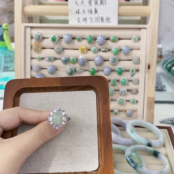 翡翠未镶嵌颈饰天然翡翠Ａ货