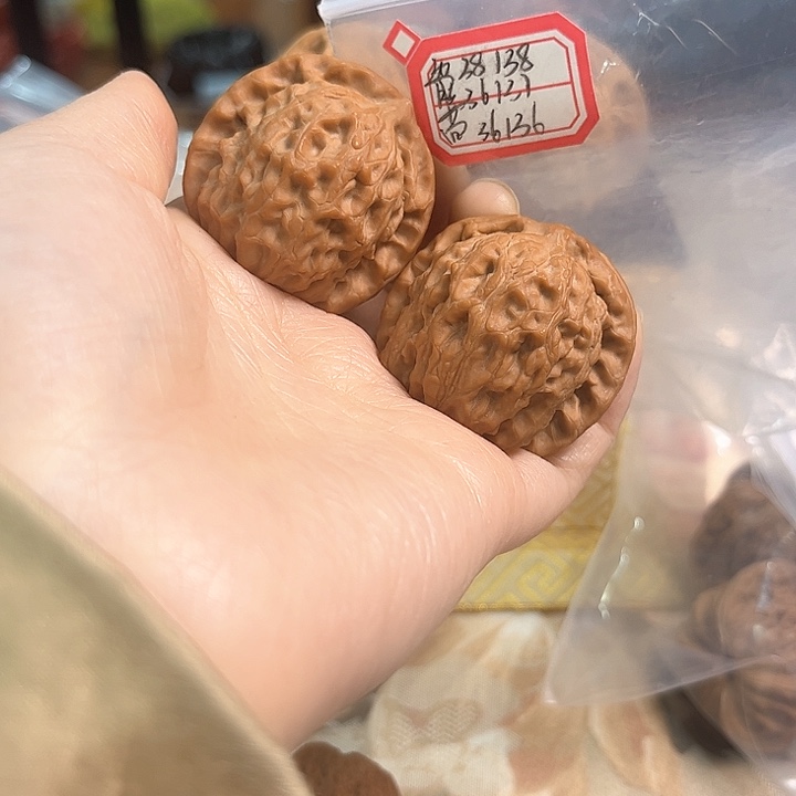 文玩核桃把件非嫁接北京